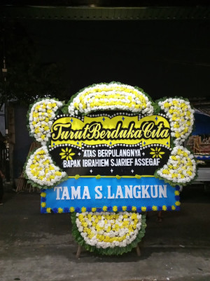 Papan Bunga Duka di Nisam Antara